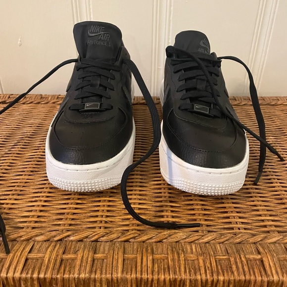 Nike Air Force 1 Platform Black and White Sneakers - Picture 3 of 6